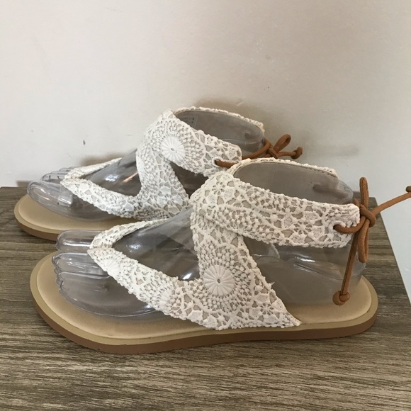 ivory lace sandals